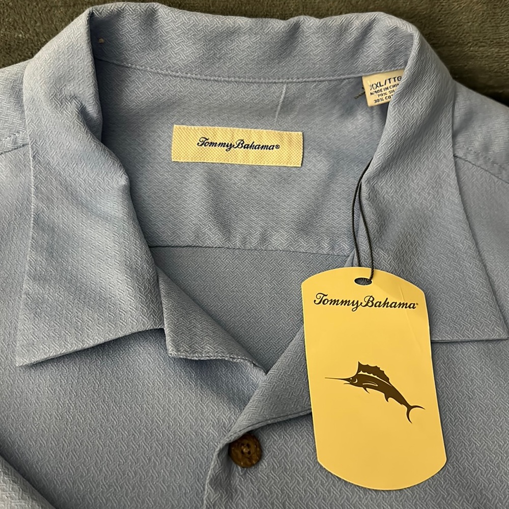 Tommy Bahama Men’s Shirt